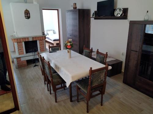 Tornácos Vendégház