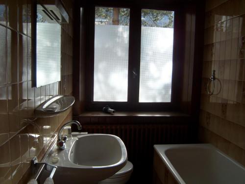 Ένα μπάνιο στο Résidence la Stellina