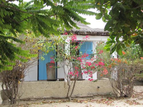 Aed väljaspool majutusasutust Bazouk Du Saloum Ecolodge Solidaire
