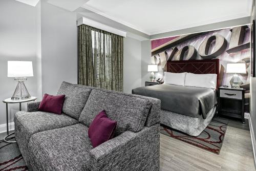 Hotel Indigo Dallas Downtown, an IHG Hotel Image