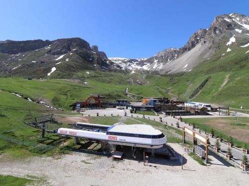Studio cabine 4 personnes, proche pistes, balcon, animaux acceptés