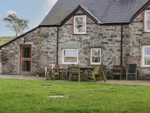 Bryn Dedwydd Farmhouse – Photos 2