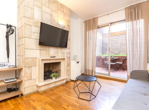 Find Calm at this cozy City Sanctuary with terrace