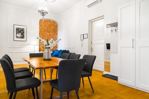 Posedenie v ubytovaní Glamorous Apartment in heart of Old Town