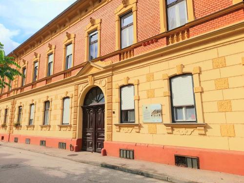 Budova, v ktorej sa apartmán nachádza