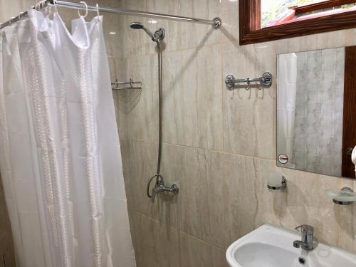 Phòng tắm tại Бунгало
