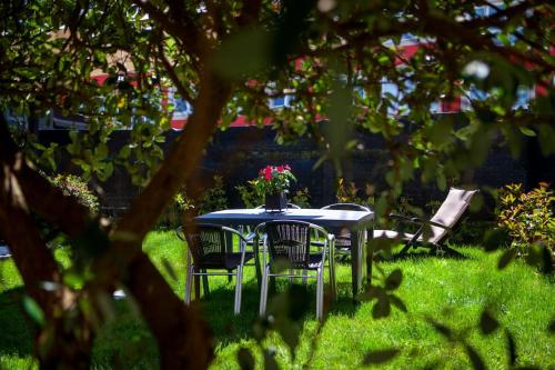 Foto Maravillosa vivienda con jardín y barbacoa. 3