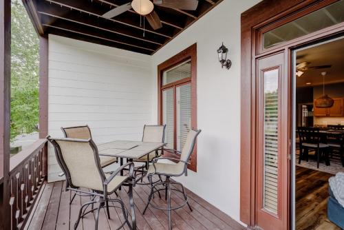 Alpine Village Condos – Photos 2
