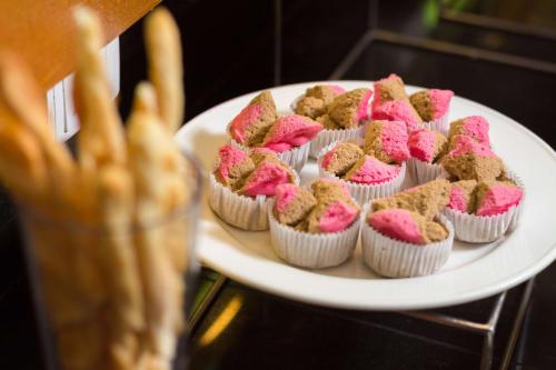 Mad på resortet eller i nærheden