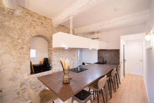 Old Town Nice Renovated 2BR Near Beaches & Cours Saleya