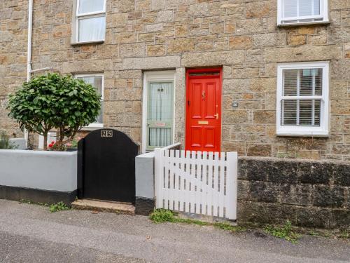 Gallery image of Pandora Cottage in Penzance