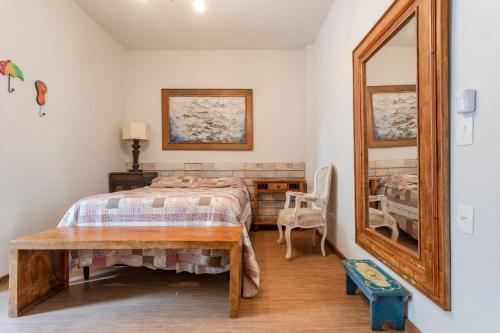 Φωτογραφία από το άλμπουμ του Casarão ESPAÇOSO a 800m do centro, pet friendly, 8 pessoas, garagem para 3 carros σε Tiradentes