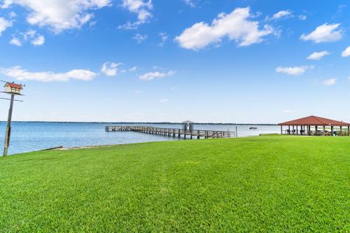 Sunset Harbor Palms 1-110 – Photos 2