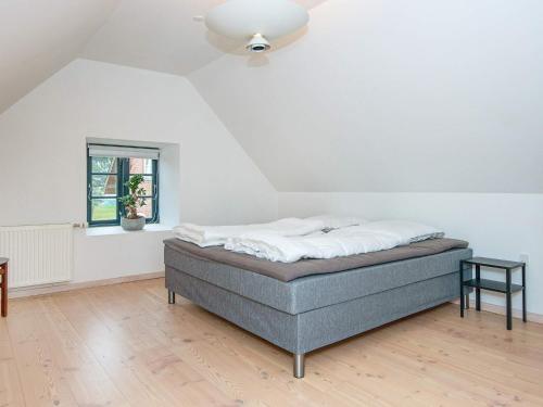 Postel nebo postele na pokoji v ubytování Holiday home Glesborg CXXX