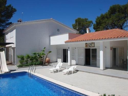 Fotografia z galérie ubytovania Villa acogedora para 10 con piscina privada, cerca de calas, en Las Tres Calas, L'Ametlla de Mar - HISP-217-23 v destinácii L'Ametlla de Mar