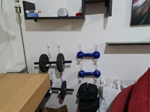 Posilňovňa alebo fitness centrum v ubytovaní Sweet home a 7 min del Colegio Militar de Palomar