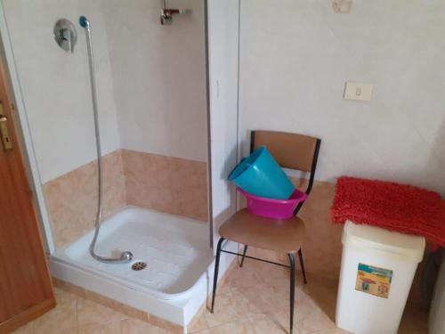 Kúpeľňa v ubytovaní Cosy apartment in Tagliacozzo with balcony