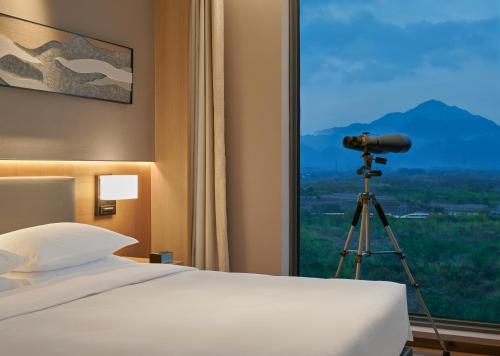Pemandangan gunung umum atau pemandangan gunung yang diambil dari hotel