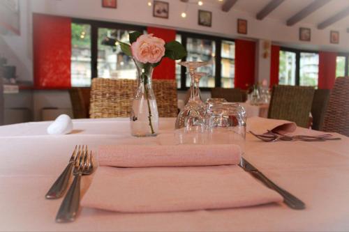 Φωτογραφία από το άλμπουμ του Hotel Lion σε Roure Turin