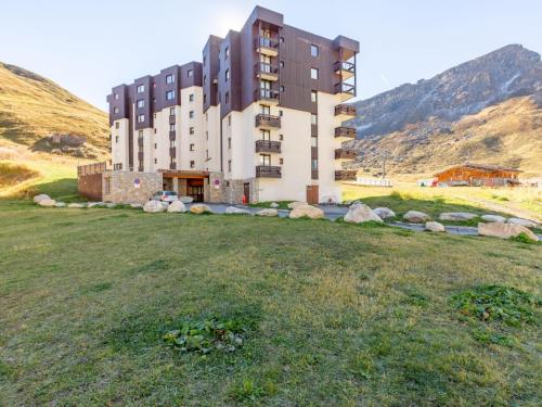 Apartment Les Tommeuses - Val Claret-9 by Interhome