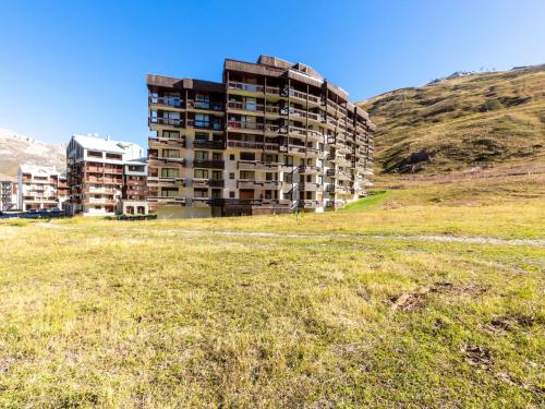 Apartment Les Tommeuses - Val Claret-9 by Interhome