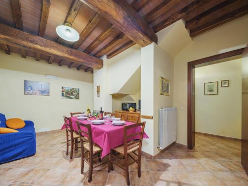 Χώρος καθιστικού στο Apartment Ponziani-2 by Interhome