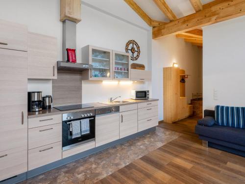 Kuchyň nebo kuchyňský kout v ubytování Apartment Steinernes Meer by Interhome