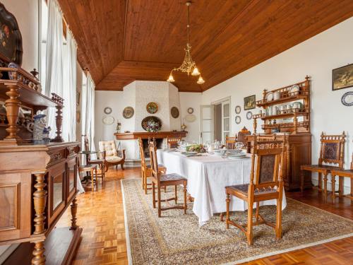 Et opholdsområde på Holiday Home De Ferreira by Interhome