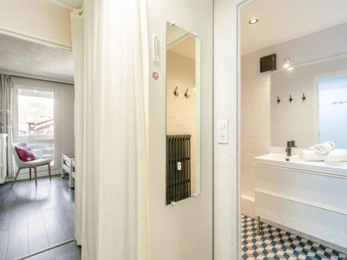 Apartment Le Pramecou - Val Claret-14 by Interhome