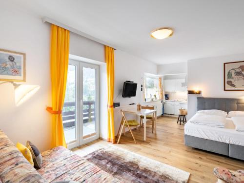 Ένα ή περισσότερα κρεβάτια σε δωμάτιο στο Apartment Claudia Top 7 by Interhome