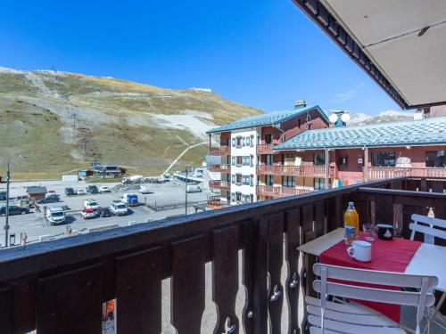 Studio Rond Point des Pistes - Val Claret-13 by Interhome