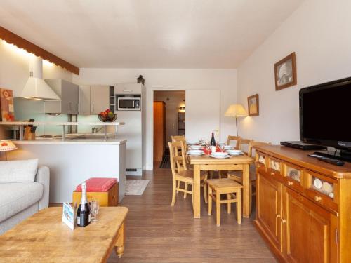 Apartment Le Bec Rouge - Le Lac-8 by Interhome