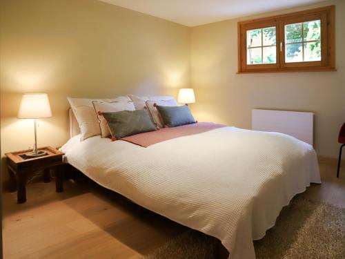 Postel nebo postele na pokoji v ubytování Apartment Chaperon Rouge A3 by Interhome