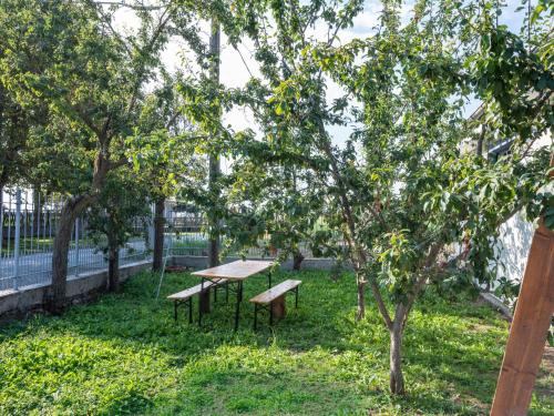 Κήπος έξω από το Holiday Home Tra Terra e Cielo by Interhome