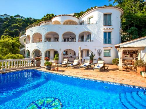 Bazén v ubytovaní Villa Villa El Paraiso al Mar Ambolo by Interhome alebo v jeho blízkosti