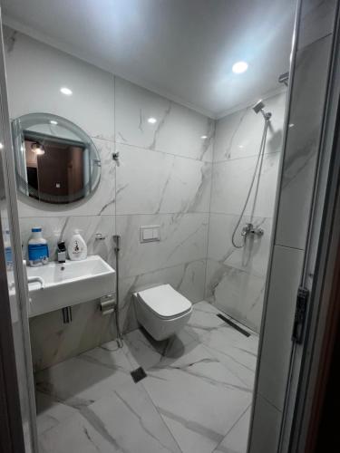 090 Center Apartment - Imazhi 9