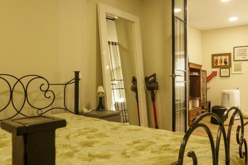 Apartamento Almirante T1 by YHA