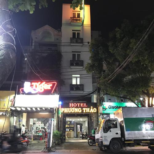 Los 10 hoteles más cerca de Aeropuerto internacional de Tan Son Nhat (SGN), Ho  Chi Minh | Booking.com