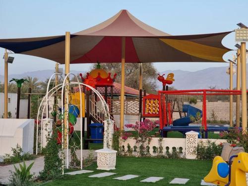 Herní místnost nebo prostor pro děti v ubytování مزرعة واستراحة الجسمي
