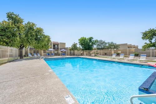 Paseo Park Condo – Photos 2