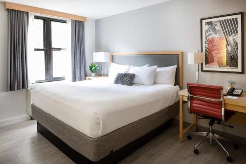 Hotel Saint Clair - Magnificent Mile Image