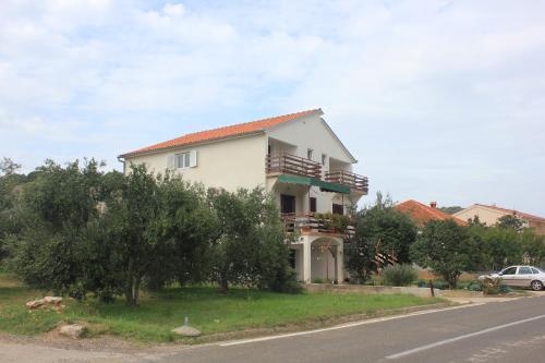 Apartments with parking space Kraj, Pasman - 8502