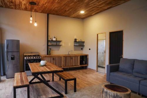 Brand new A-frame house - 3bdr/3bth - private pool - 20m to beach