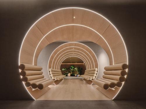 Ruang duduk di Hotel Indigo Hangzhou Uptown,Close to Westlake , boutique design hotel with freeflow minibar