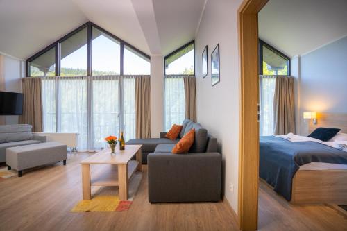 Posezení v ubytování RentPlanet - Apartamenty Górna Resorts
