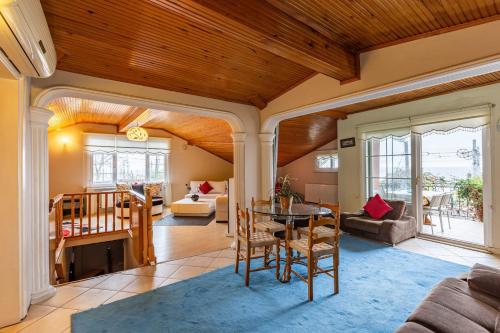 Amazing Flat with Sea View in Bakirkoy