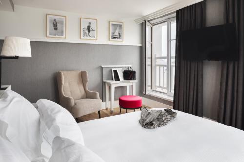 Grand Hôtel Perros-Guirec — Photo of the whole room