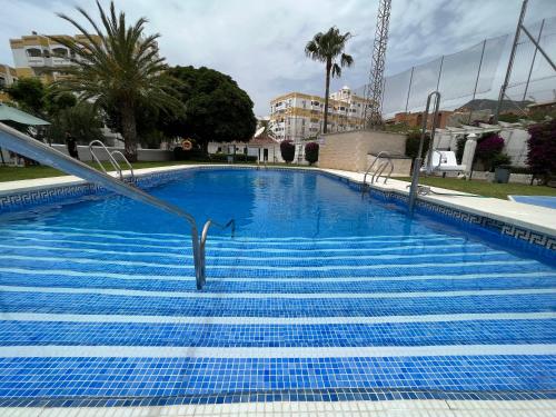 Spacious Apartment with 3 pools very central