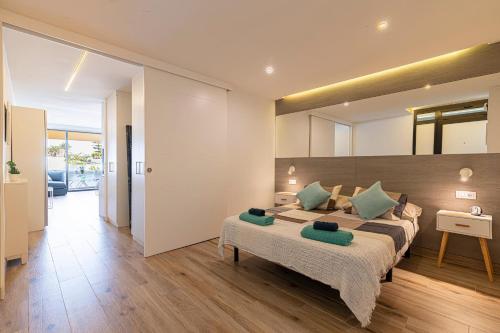 Posteľ alebo postele v izbe v ubytovaní GO2TENERIFE Apart'Costa Terrace, Swimming pool & Parking
