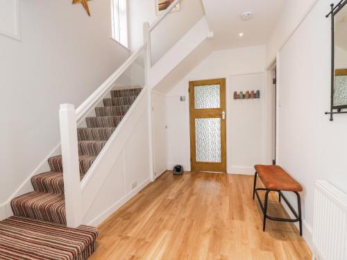 72 Ulwell Road – Photos 2